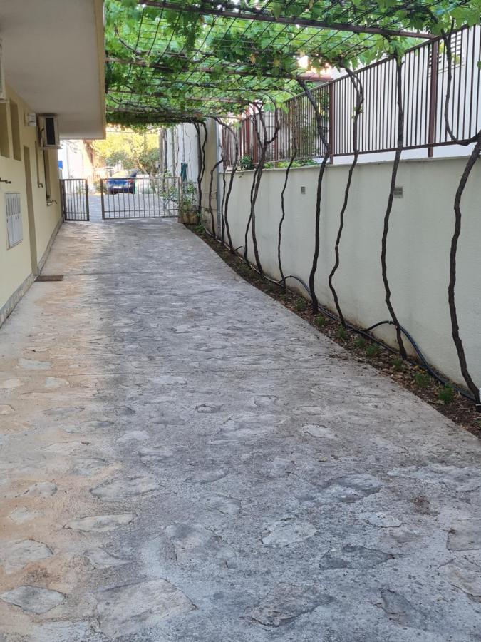 Apartment Lavanda Starigrad Paklenica Buitenkant foto