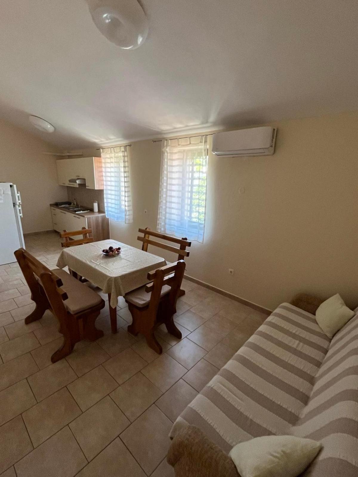 Apartment Lavanda Starigrad Paklenica Buitenkant foto
