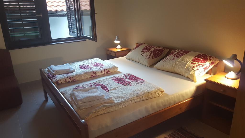 Apartment Lavanda Starigrad Paklenica Buitenkant foto