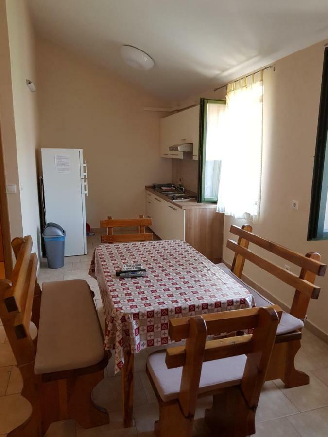 Apartment Lavanda Starigrad Paklenica Buitenkant foto